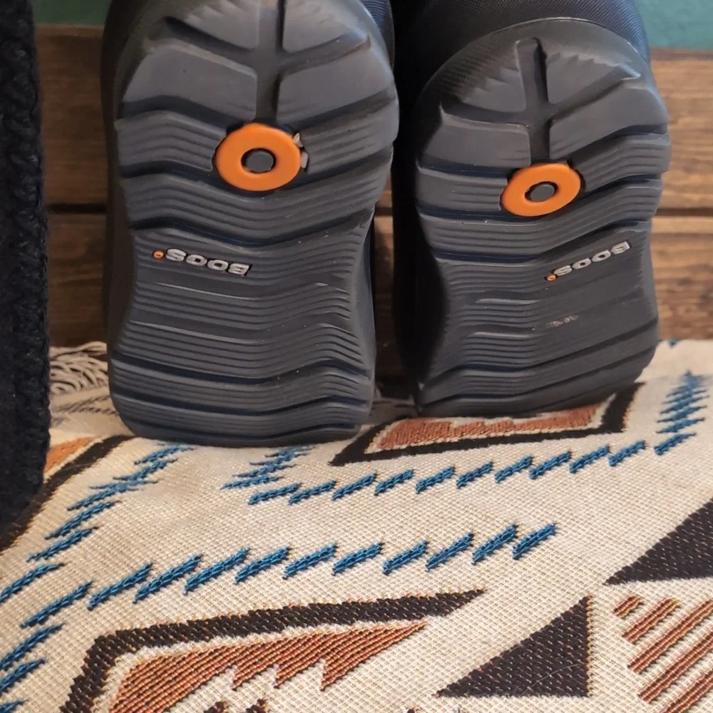 Bogs Black and Blue Women's Winter Boots